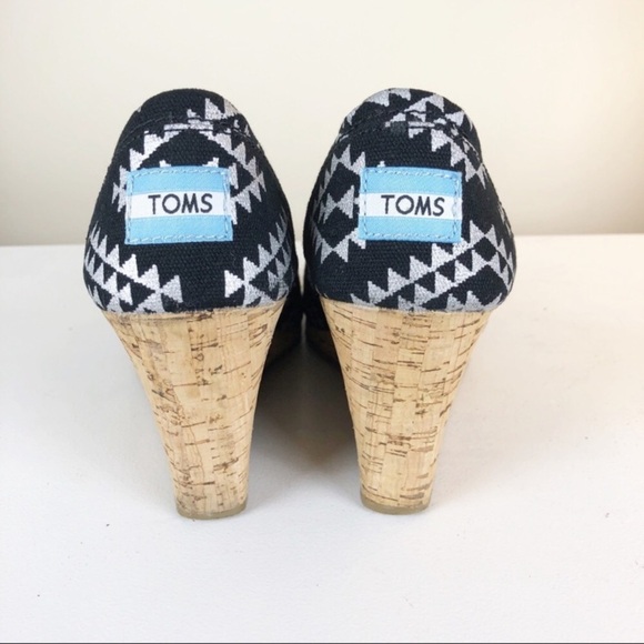 TOMS Tribal Print Cork Wedge Peep Toe - Picture 4 of 6